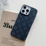 Carcasa Magnetica, Flippy, Compatibila Apple iPhone 16, din Fibra de Carbon, Litere Fosforescente, Maro