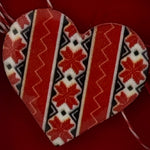 Martisor Brosa Mica in Cutie, Jolie, Dimensiune Brosa 2.5-3cm, Material Metal, Model Inima Traditionala