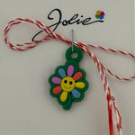 Martisor pentru Copii, Jolie, Material Cauciuc, Ambalaj Carton cu Design, Multicolor, Model Floare