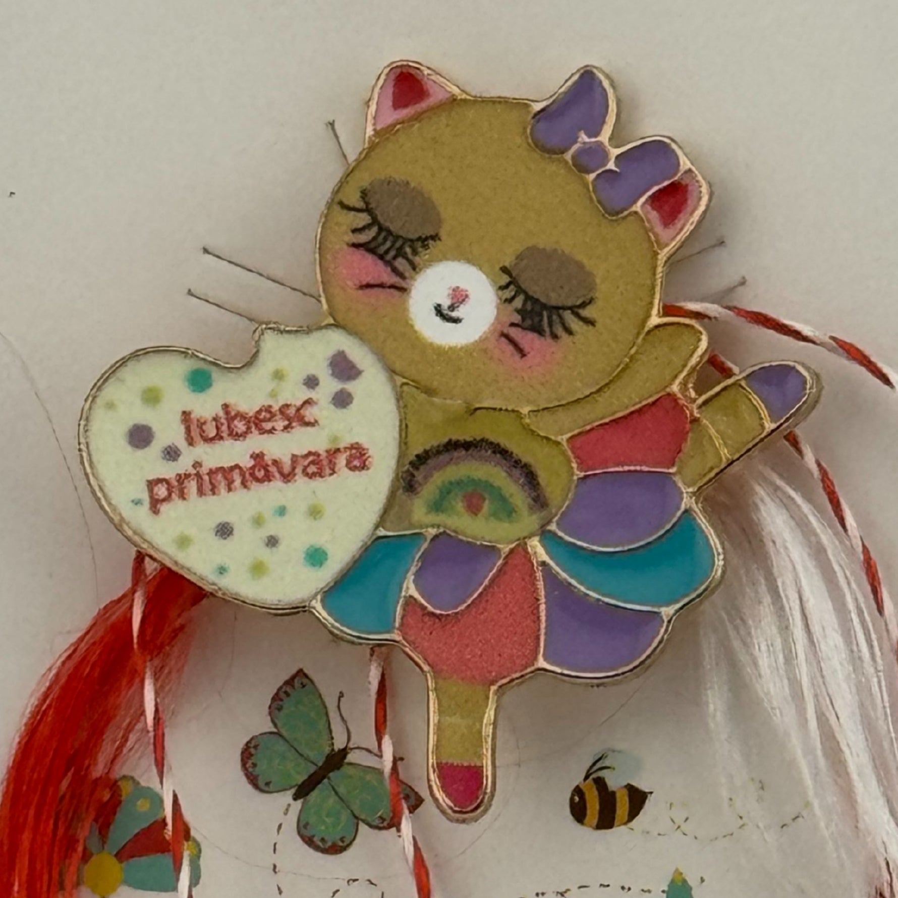 Martisor pentru copii, Jolie, Material Metal, Ambalaj Carton cu Design, Dimensiune Brosa Aproximativ 2x2 cm,