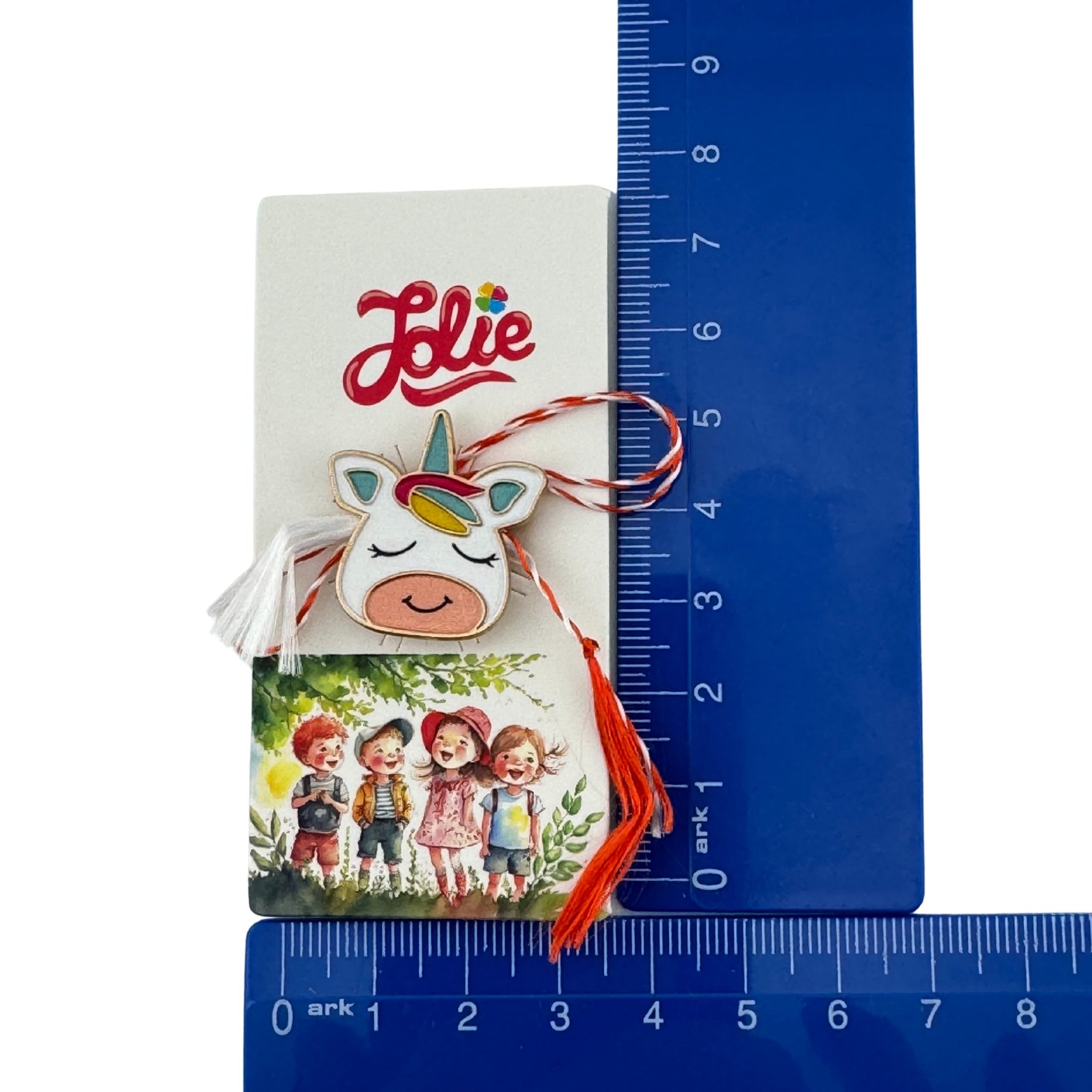 Martisor pentru copii, Jolie, Material Metal, Ambalaj Carton cu Design, Dimensiune Brosa Aproximativ 2x2 cm,