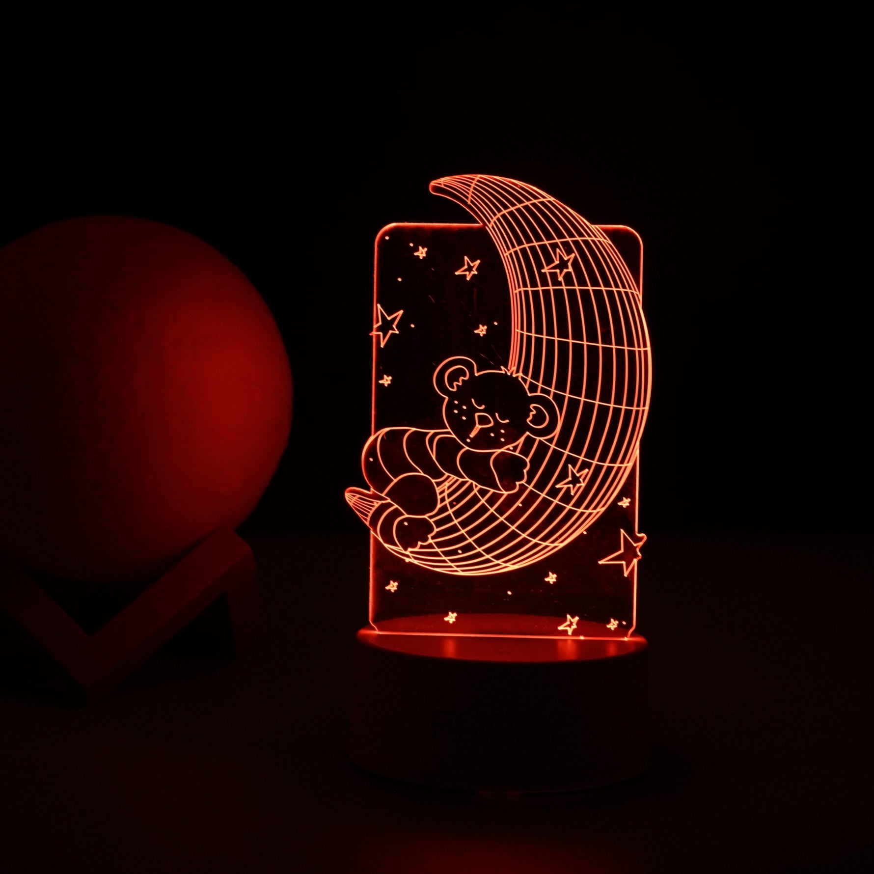 Lampa LED decorativa, Flippy, 3D, Ursulet si Semiluna, cu telecomanda, doua moduri de alimentare USB si baterii, 20 cm