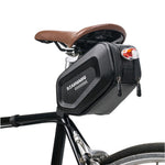 Borseta pentru bicicleta Flippy, Hard Shell, material piele artificiala si carbon, 20x12x11.5 cm, prindere de sa,