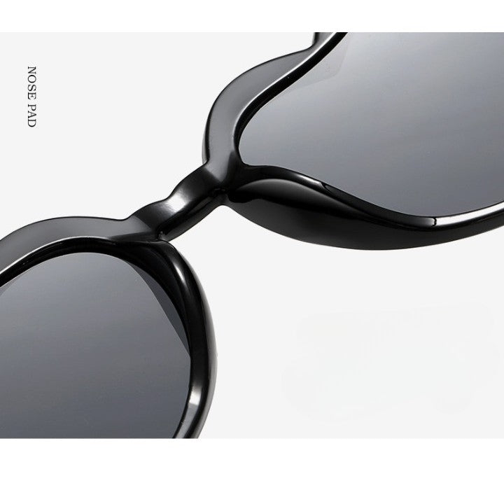 Ochelari in Forma de Inima, Flippy, pentru Petrecerea Burlacitelor, Tematica Nunta, Protectie Soare, 14.7x4.9x14.2 cm,