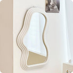 Oglinda de Perete, Flippy, Decorativa, pentru Baie, Dormitor, Sufragerie, Model Minimalist, Forma Asimetrica, 40.3x26