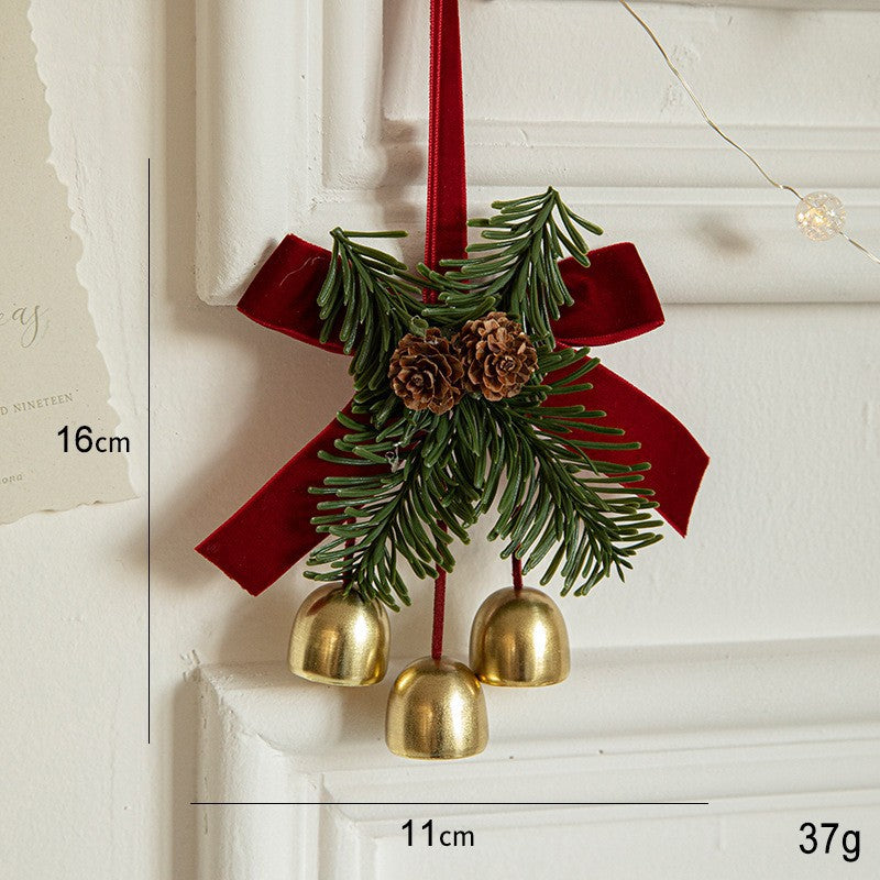 Ornament de Brad, Flippy, tip Funda de Craciun cu 3 Clopotei Aurii si Conuri de Brad, Panglica Rosie de Velvet, 16 x 11