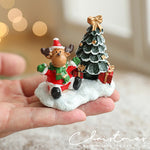 Ornament de Craciun din Rasina pentru Decor, Flippy, Model Ren cu Brad, Decoratiune de Birou pentru Craciun, 6.5 x 6.5