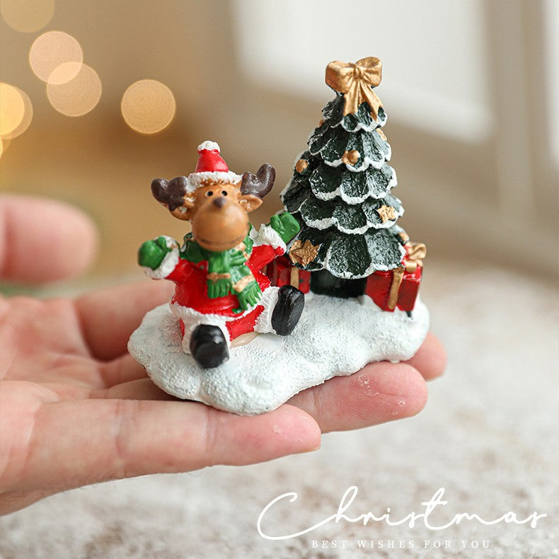Ornament de Craciun din Rasina pentru Decor, Flippy, Model Ren cu Brad, Decoratiune de Birou pentru Craciun, 6.5 x 6.5