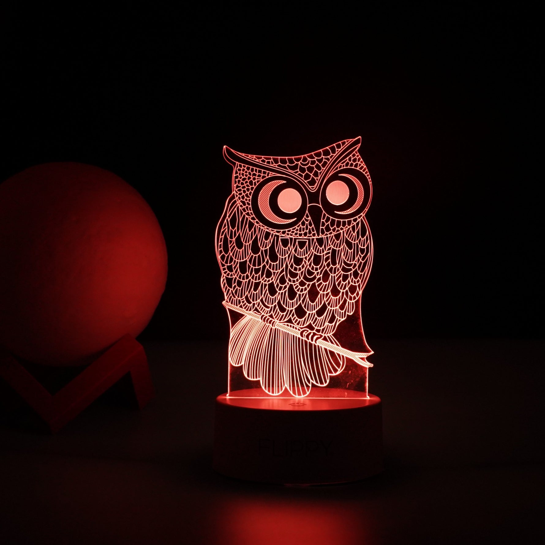 Lampa LED decorativa, Flippy, 3D, Bufnita, cu USB si baterii, 20 cm inaltime, din material acril, lumina multicolora si