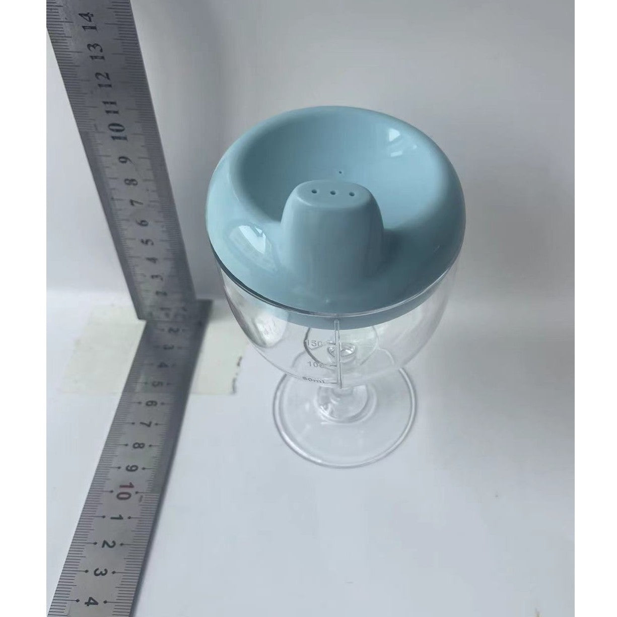 Pahar din Plastic Transparent cu Picior, Flippy, pentru Copii, 14 x 7.7 cm, cu Cioc Antiscurgere, + 3 Ani, Fara Maner,