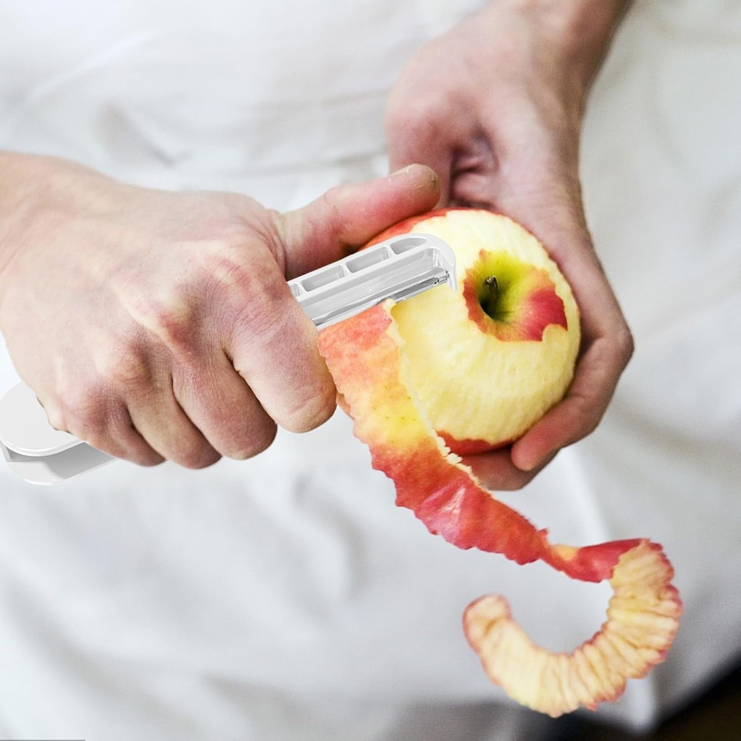 Peeler pentru Legume si Fructe, Flippy, 3.6 x 9.1 cm, Multifunctional, Curatator Pliabil, din ABS si Otel Inoxidabil,