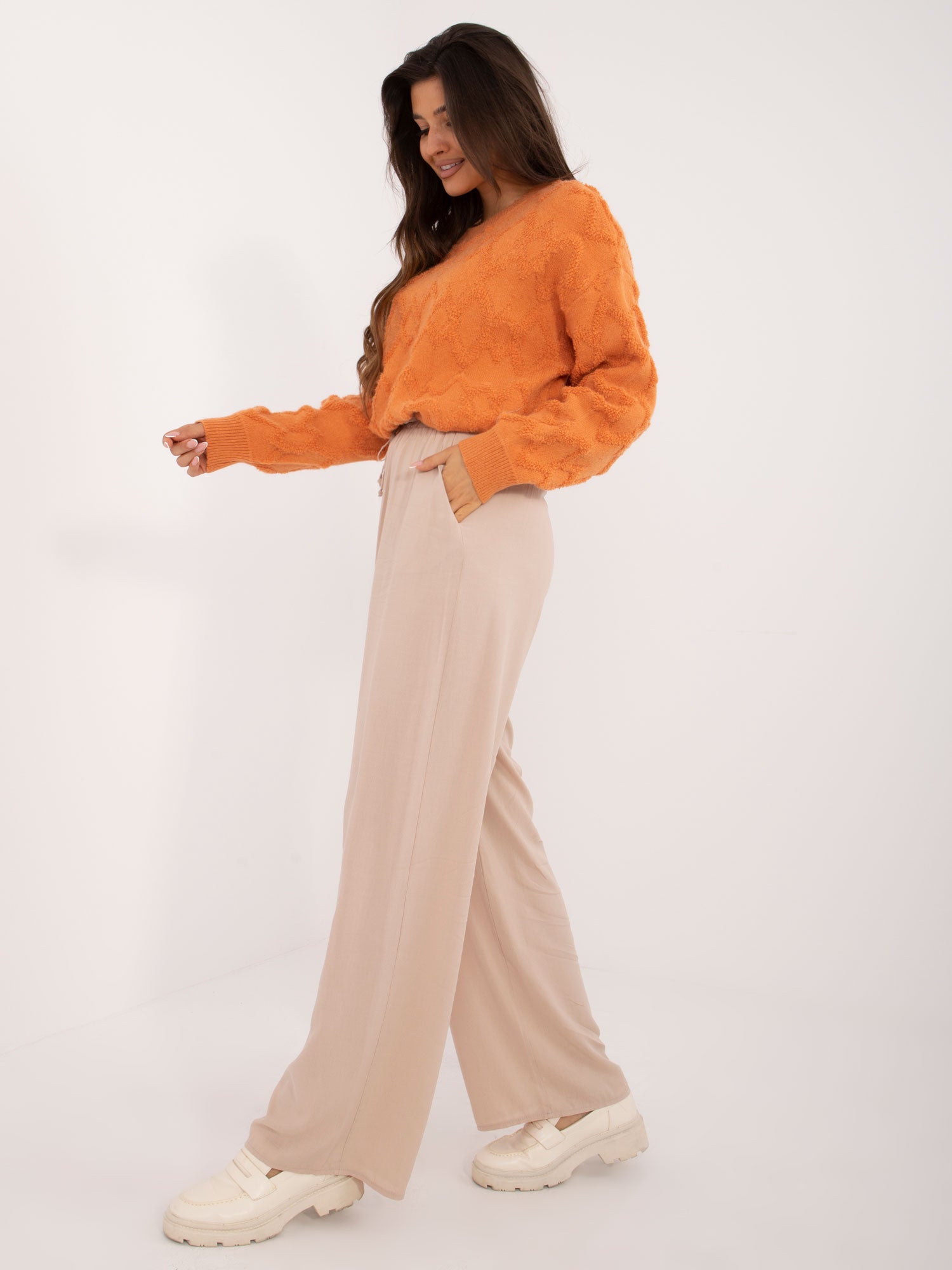 Pantaloni damă bej