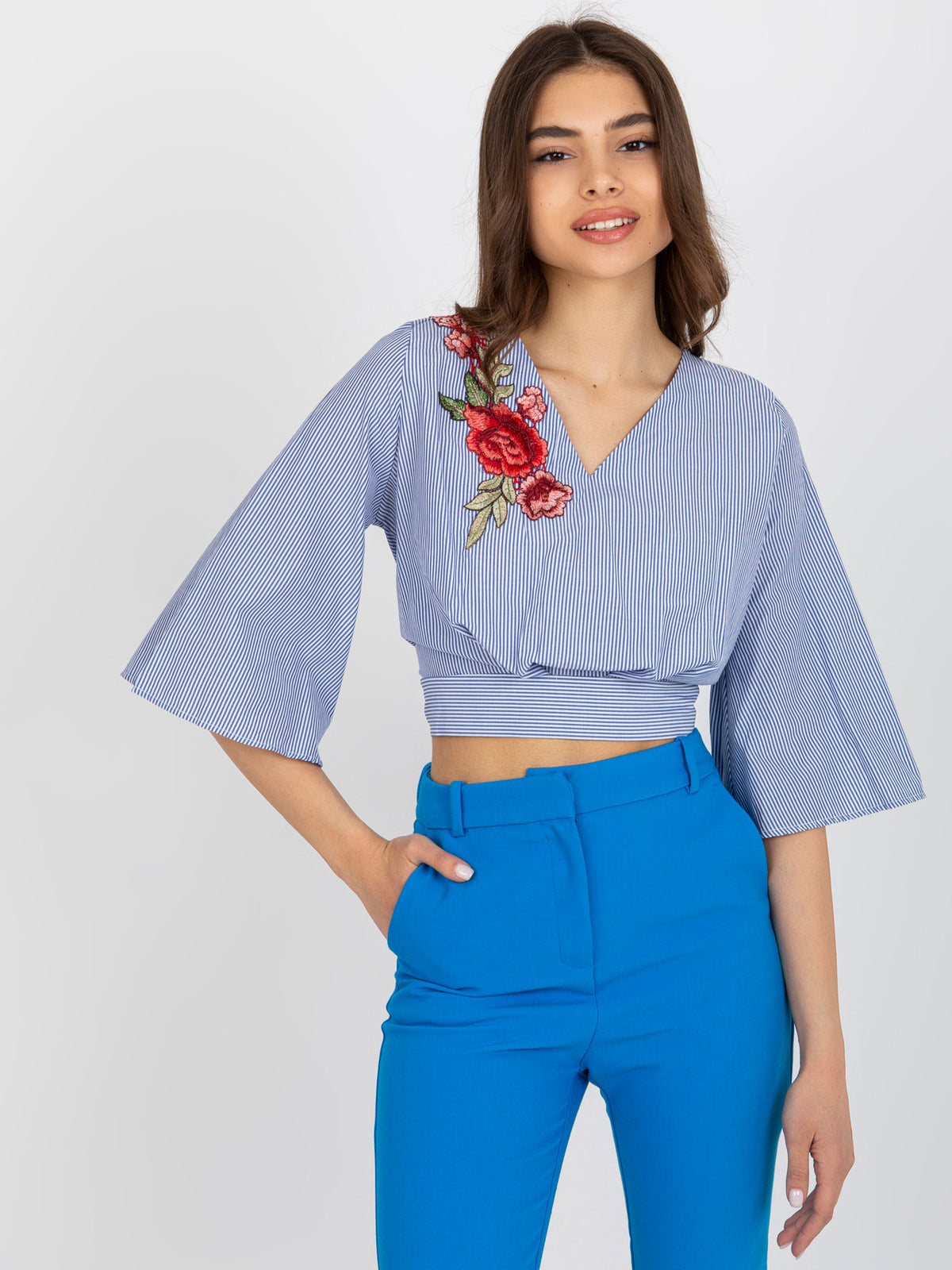 Bluză formală cu dungi albe și bleumarin