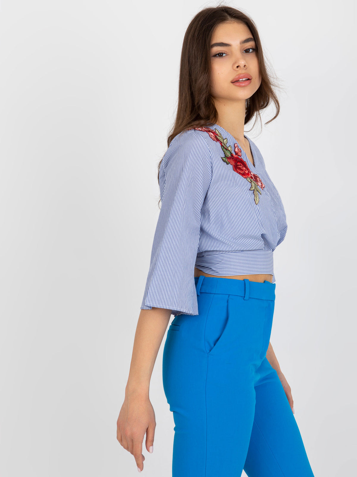 Bluză formală cu dungi albe și bleumarin