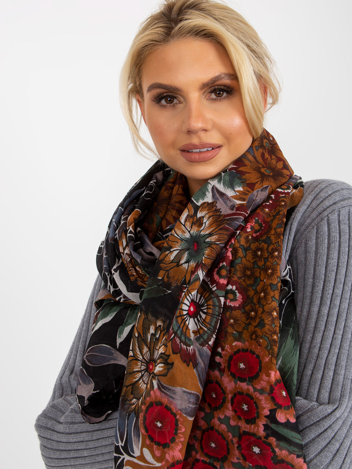 Eșarfă neagră din bumbac cu model