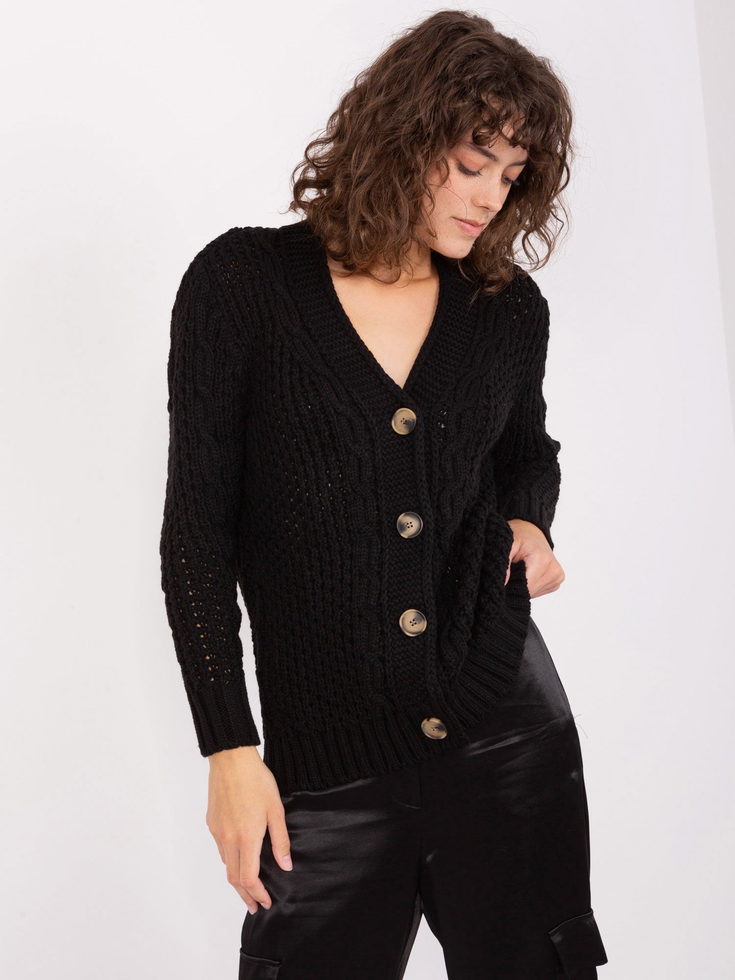 Cardigan gri deschis cu model și buzunare