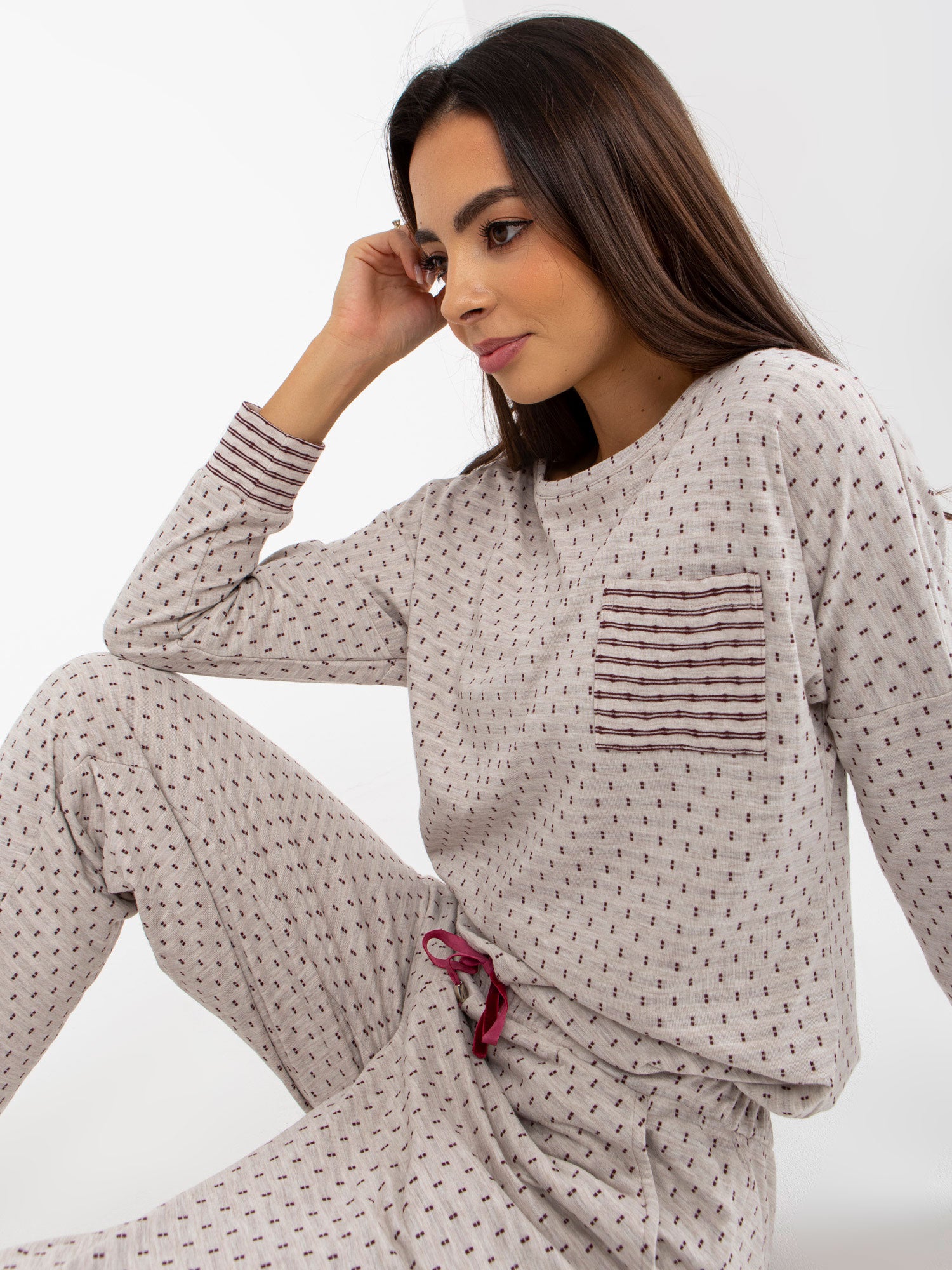 Set de pijama bej deschis, din două piese, cu pantaloni