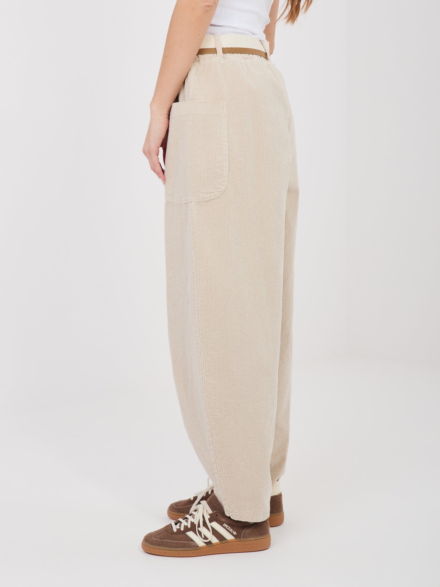 Pantaloni damă bej deschis