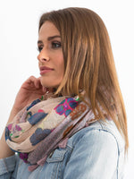 Eșarfă cu imprimeu floral roz deschis