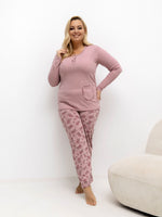 Pijamale roz deschis