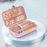 Cutie Medicamente, Flippy, Roz, 7 Compartimente, Portabila si Compacta, 11x7.2x3.5 cm, Ideala pentru Uzul Cotidian