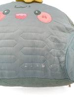 RESIGILATE - Perna Multifunctionala, Flippy, Spatar pentru Pat, Protectie Lombara, Marime Medie, 60 x 40 cm, din Latex,