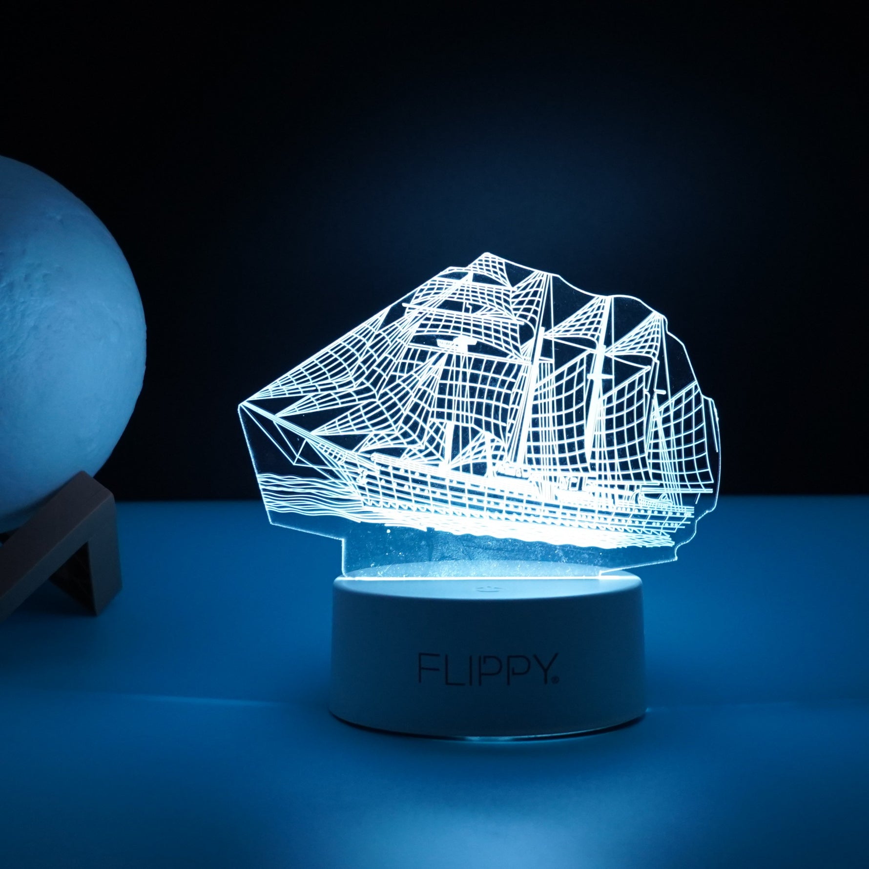 Lampa LED decorativa, Flippy, 3D, Vapor, cu telecomanda, doua moduri de alimentare USB si baterii, 20 cm inaltime, din