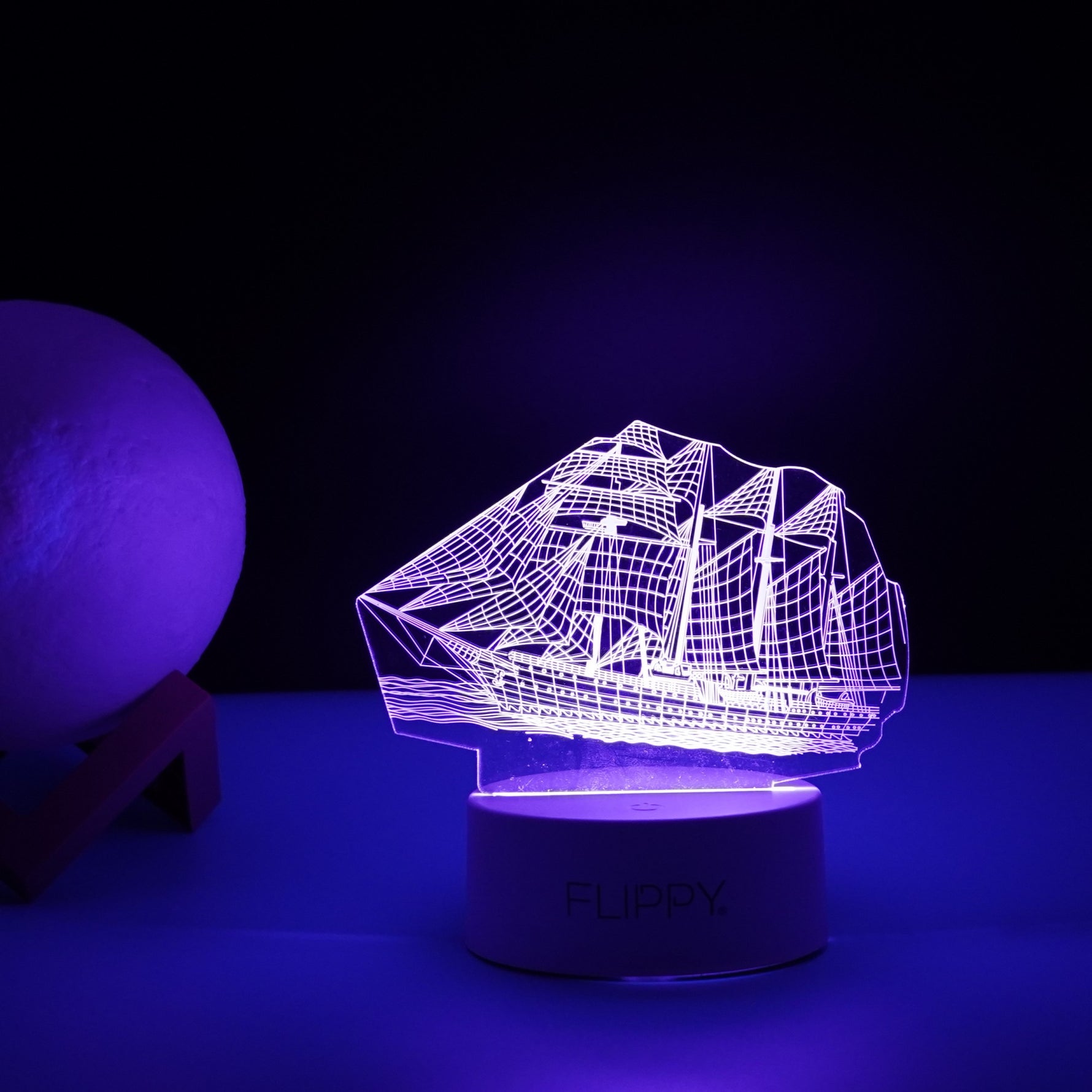Lampa LED decorativa, Flippy, 3D, Vapor, cu telecomanda, doua moduri de alimentare USB si baterii, 20 cm inaltime, din