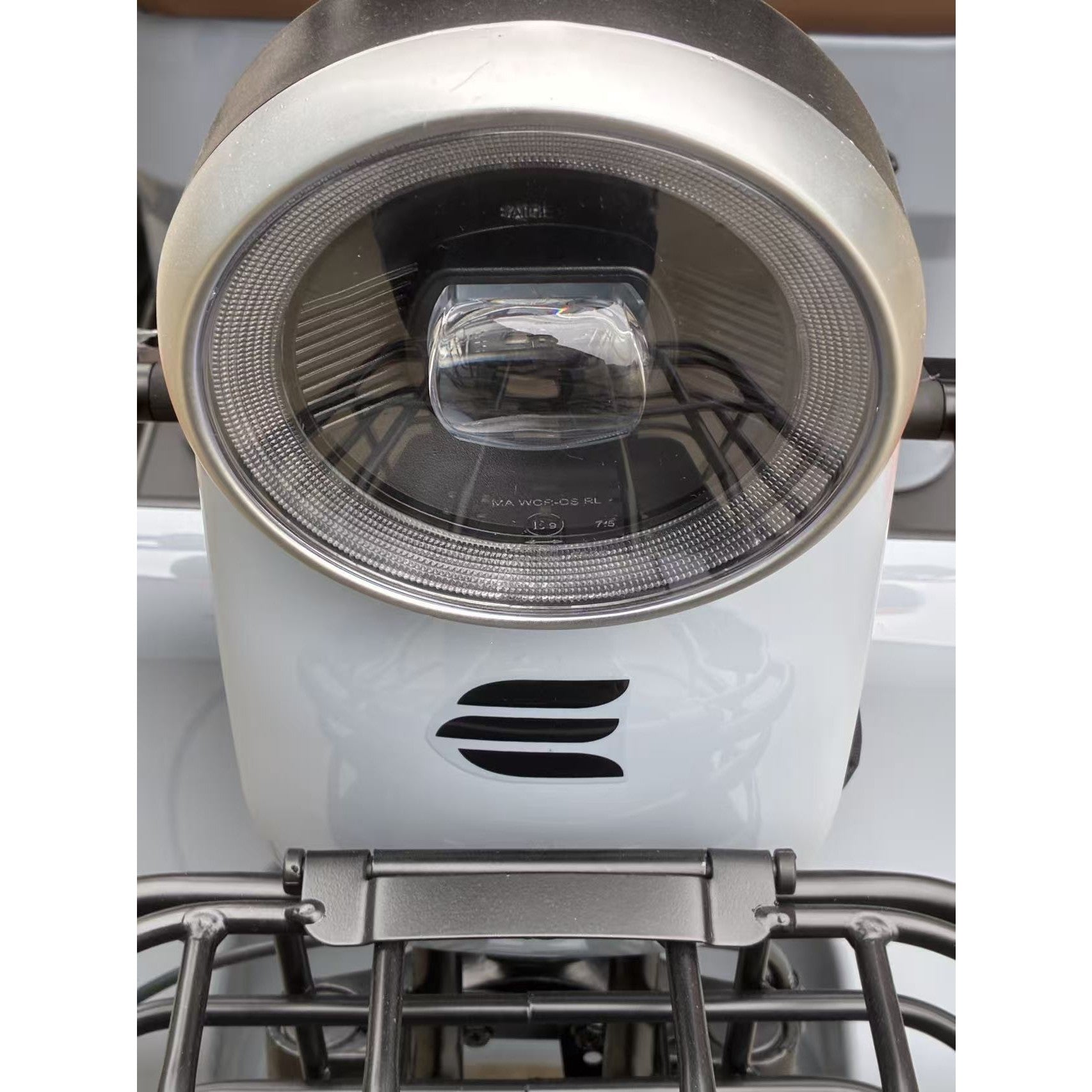 Triciclu Electric V6, Saige, Fara Permis, cu Doua Locuri, Motor 1800W, Baterie 72V24Ah, Autonomie 60km, 220x88x105 cm,