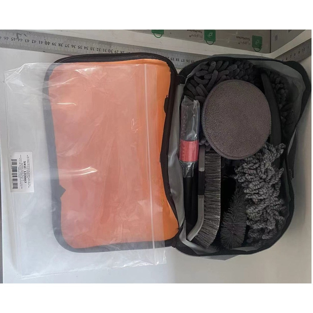 Set 10 Piese pentru Spalat Auto, Flippy, din Plastic si Microfibra, Perii si Lavete, Model C, Gri