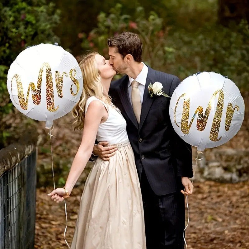 Set 12 Baloane din Folie Metalizata si din Latex, Flippy, Model Mr Mrs, Tema Nunta, Baloane Party cu Confetti, 45 cm,