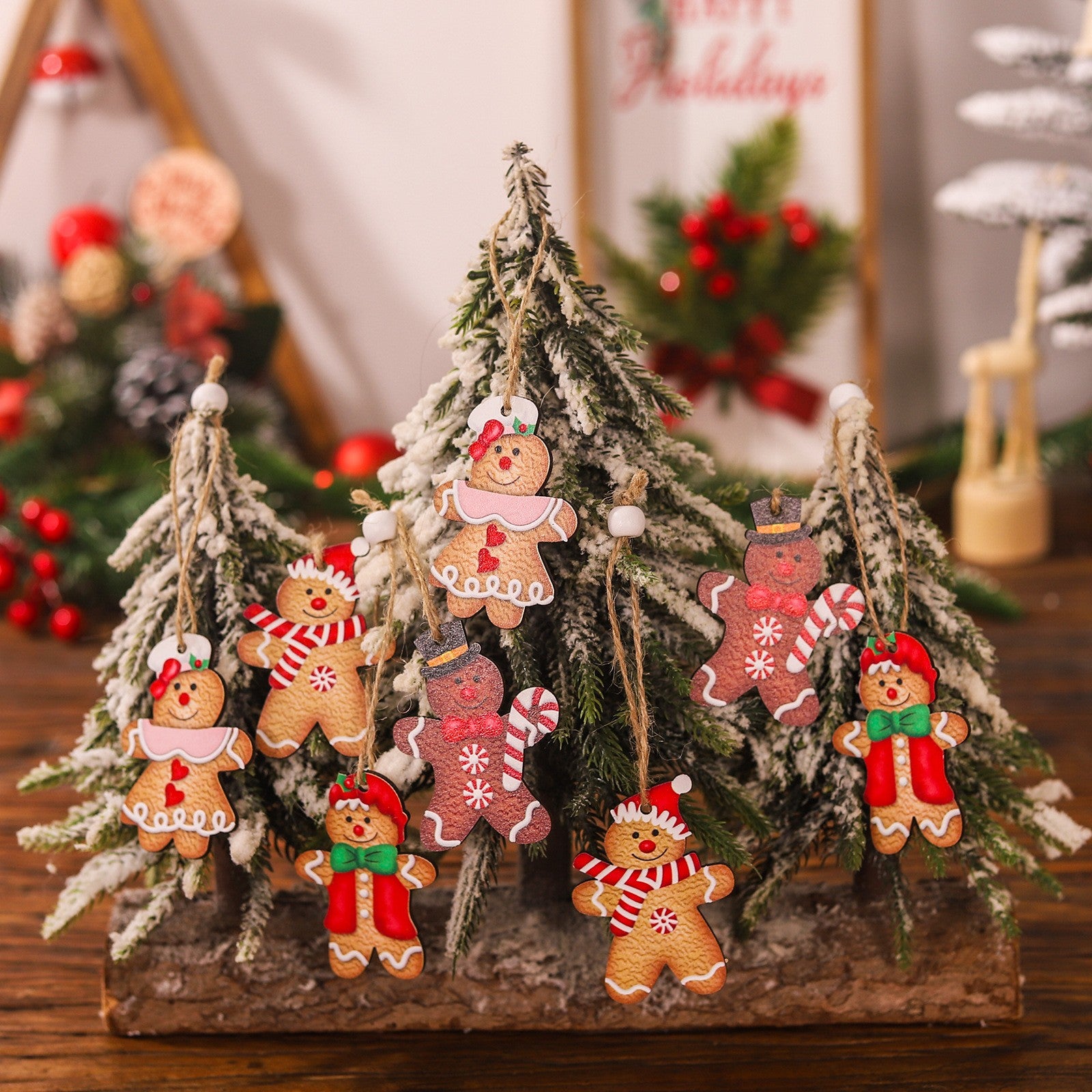Set 12 Decoratiuni de Craciun din Lemn, Flippy, cu Snur pentru Agatare in Brad, Model Prajituri Omuleti, Dimensiuni