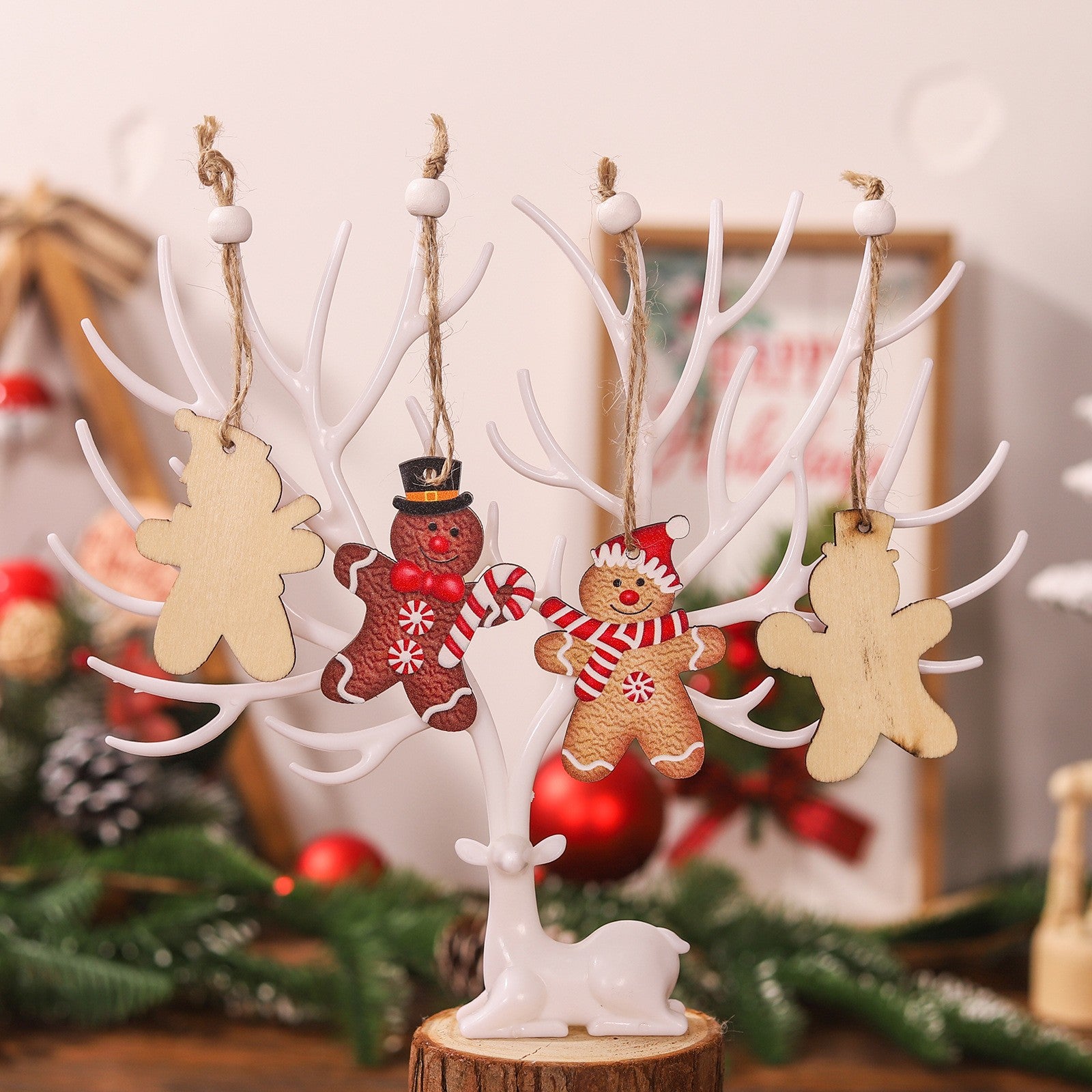 Set 12 Decoratiuni de Craciun din Lemn, Flippy, cu Snur pentru Agatare in Brad, Model Prajituri Omuleti, Dimensiuni