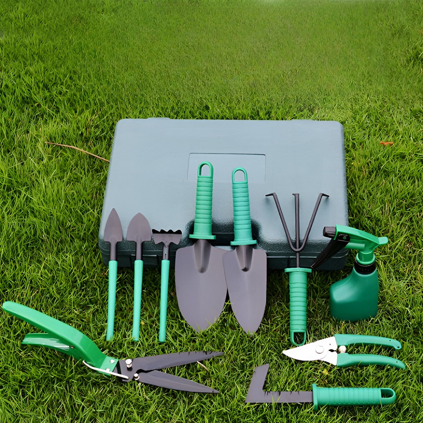 Set 12 Unelte de Gradina, Flippy, pentru Plantare Prelucrare Sol si Ingrijire Plante, Material PVC si Cardboard, Cutie
