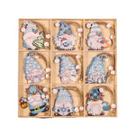 Set 18 Decoratiuni de Craciun din Lemn, Flippy, cu Snur pentru Agatare in Brad, Model Gnomi, Diferite Dimensiuni,
