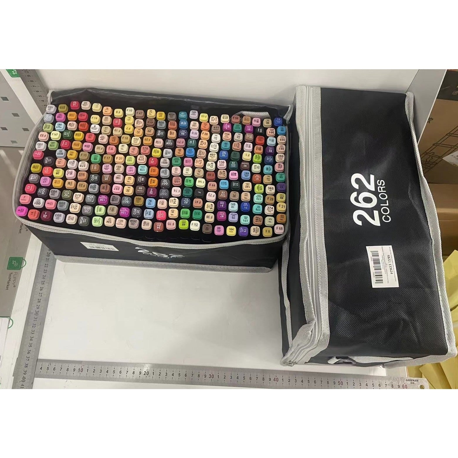Set 262 Markere Duble, Flippy, pe Baza de Alcool, Geanta Impermeabila Inclusa, Culori Numerotate, 37 x 21.5 x 16.3 cm,