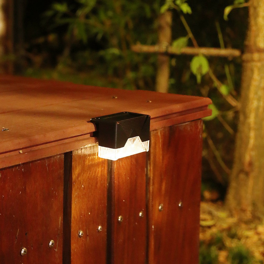Set 4 Aplice Solare, Flippy, Lumina LED-uri, IP65, din ABS+PC, 8-10 h Iluminare, Baterie 1.2 V 600 mAh, Montare pe