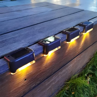 Set 4 Aplice Solare, Flippy, Lumina LED-uri, IP65, din ABS+PC, 8-10 h Iluminare, Baterie 1.2 V 600 mAh, Montare pe