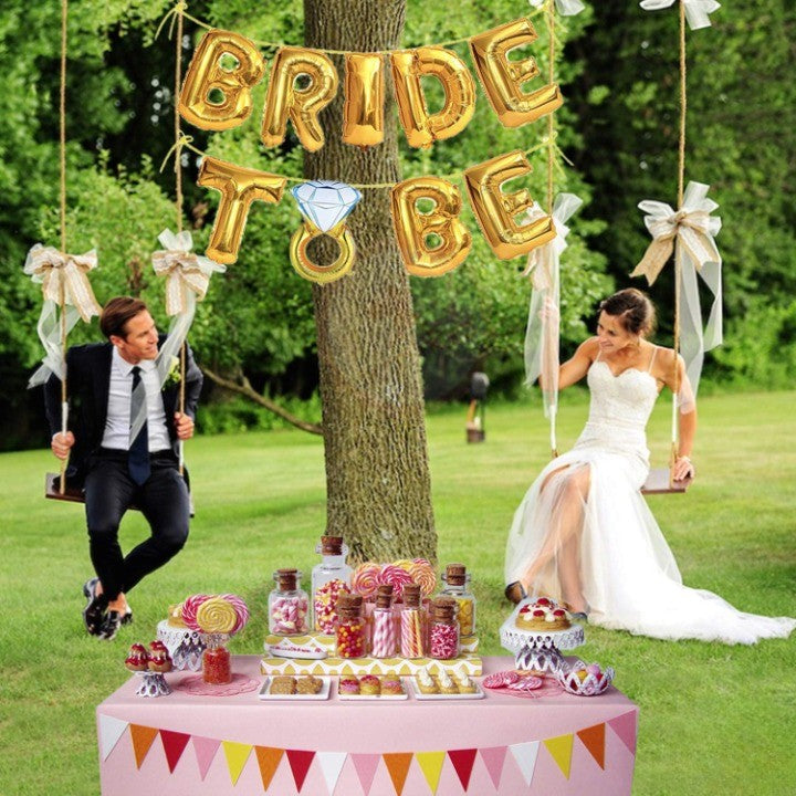 Set Baloane din Folie Metalizata, Flippy, Model Bride to Be cu Inel de Logodna, Litere de 40 cm, Baloane Party, Ambalaj
