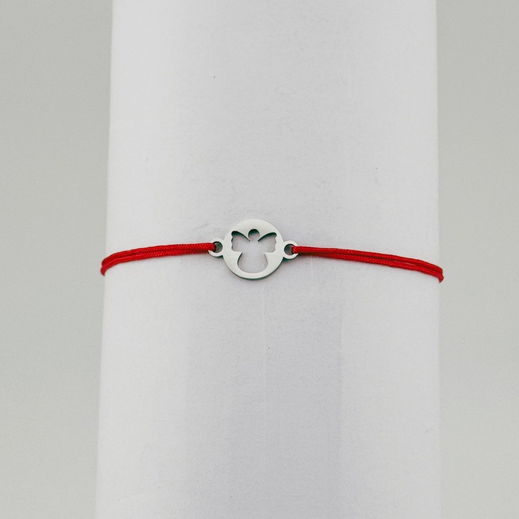 Bratara Martisor pentru Dama, Jolie, Model Inger in Cerc, Set 12 bucati, Pandativ Argintiu din Inox cu Snur Rosu
