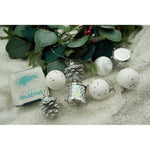 Set de 12 ornamente de brad, Flippy, de tip Glob, Alb/ Argintiu, din polistiren, cu finisaj sclipitor , cutie 4 cm