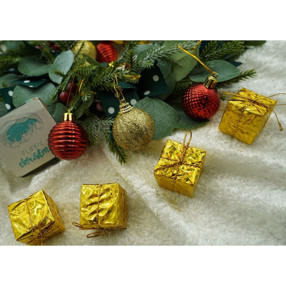 Set de 35 ornamente de brad, Flippy, de tip Glob, Rosu/ Auriu, din polistiren, cu finisaj sclipitor , cutie 11 cm