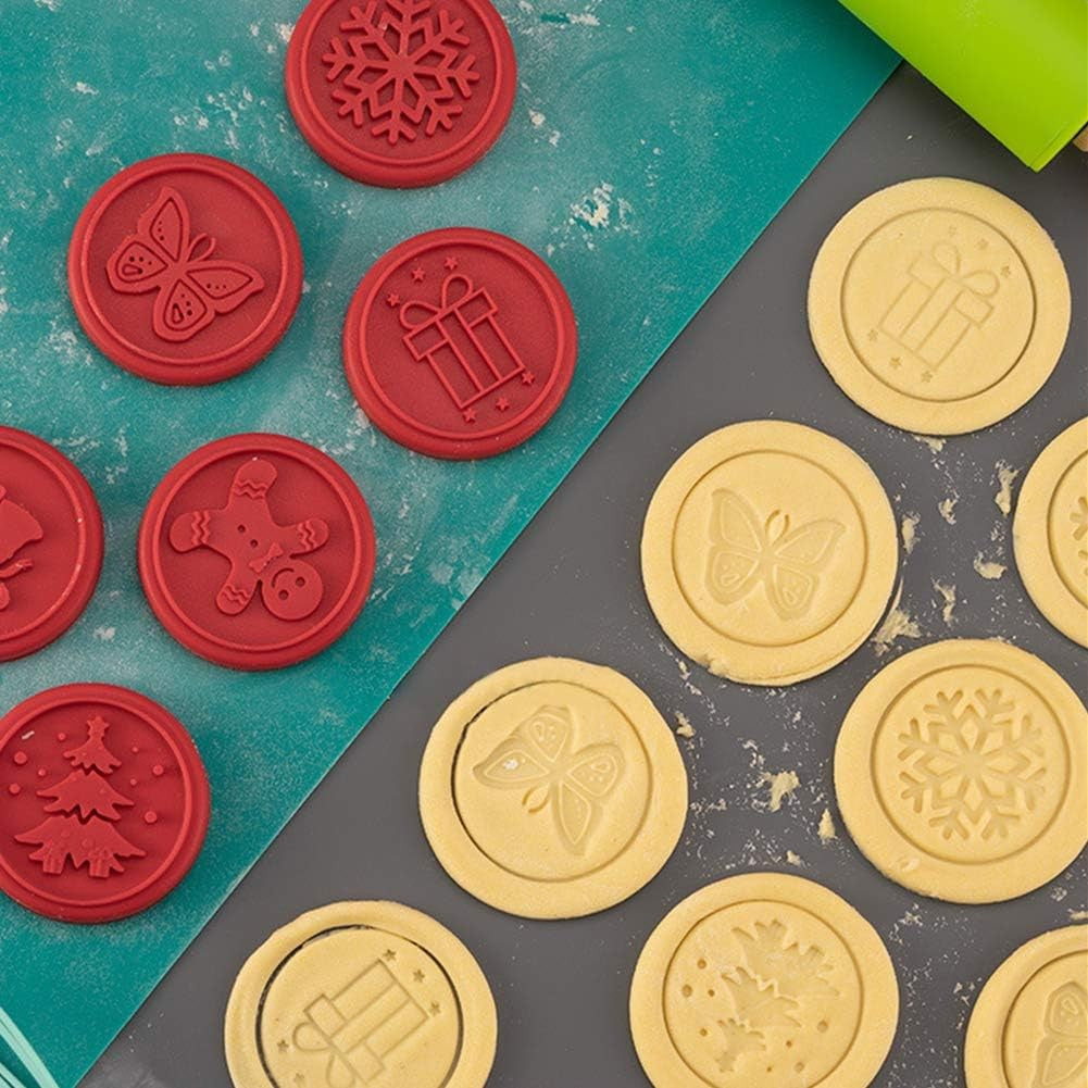Set 6 stampile pentru prajituri Flippy, tematica de Craciun, din silicon alimentar non-toxic, taietor aluat inclus, 6
