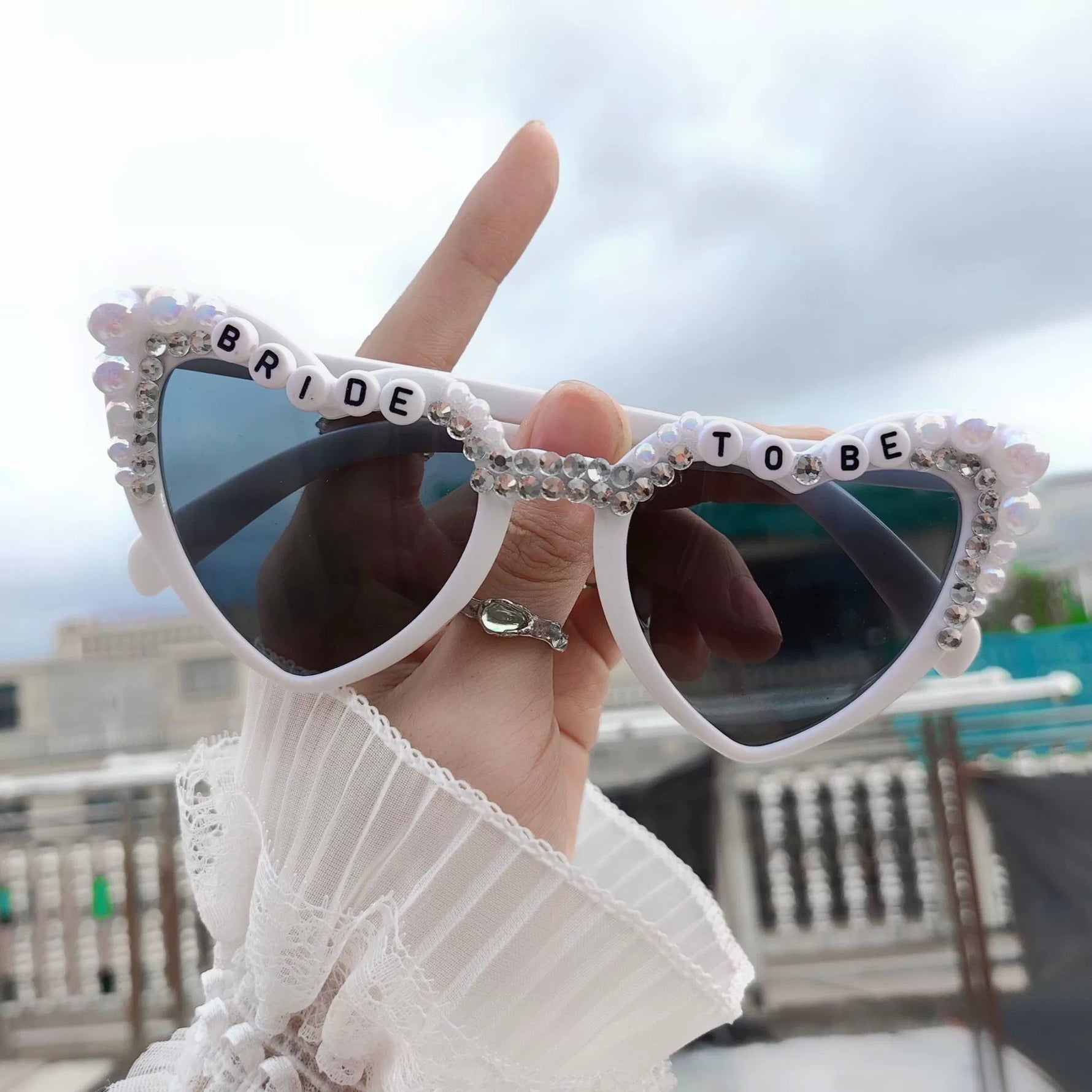 Ochelari Decorativi, Flippy, Model Bride to Be, cu Perle, pentru Nunta, din PC, 15.3 x 5.7 x 14.5 cm, Alb