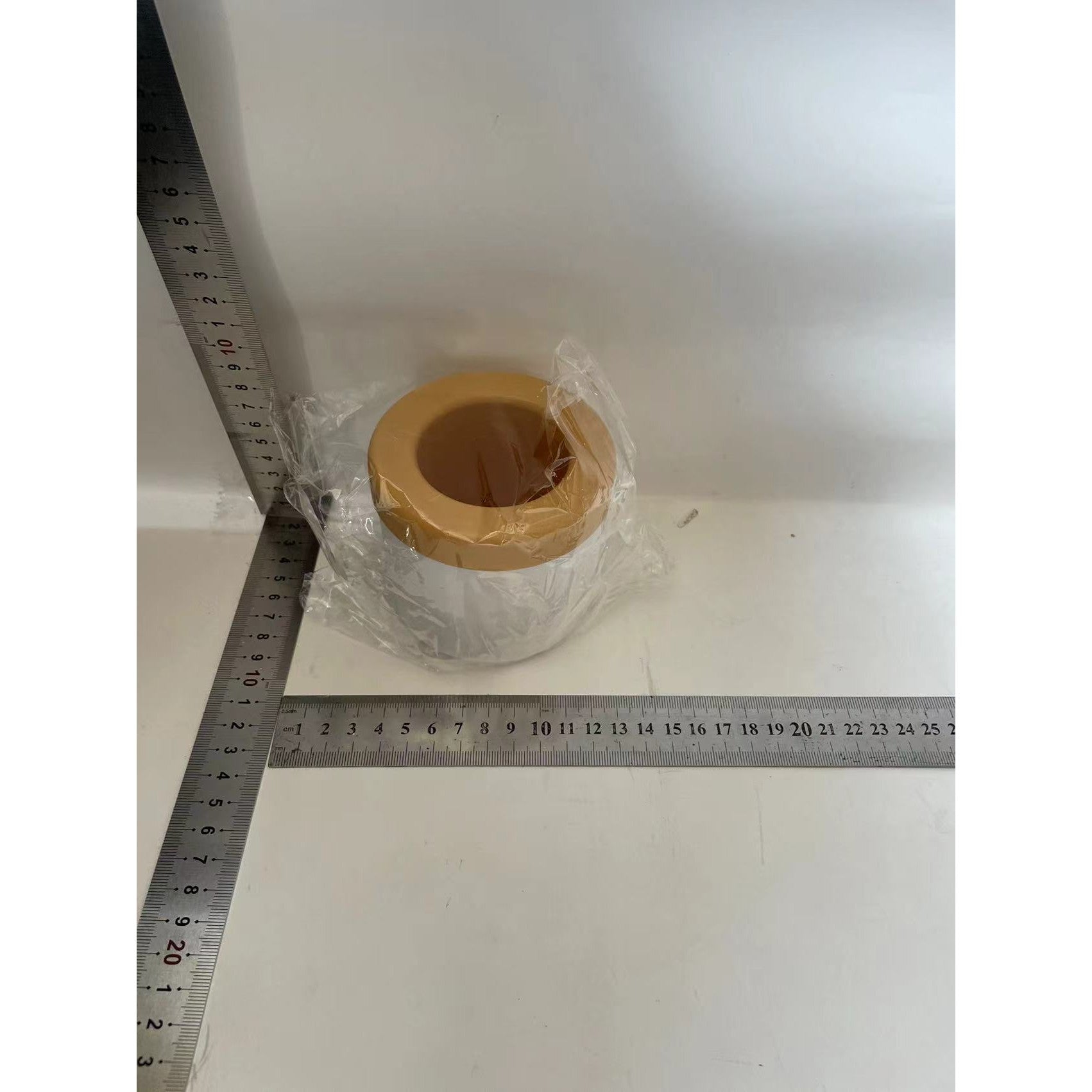 Tava de Gheata din Silicon cu Capac, Flippy, Forma de Gheata pentru Racirea Bauturilor, in Forma de Pahar, Silicon fara