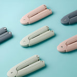 Umeras Pliabil de Calatorie, Flippy, Mini Cuier Portabil pentru Haine, Suport de Uscare, 14x7x1.4cm, Roz