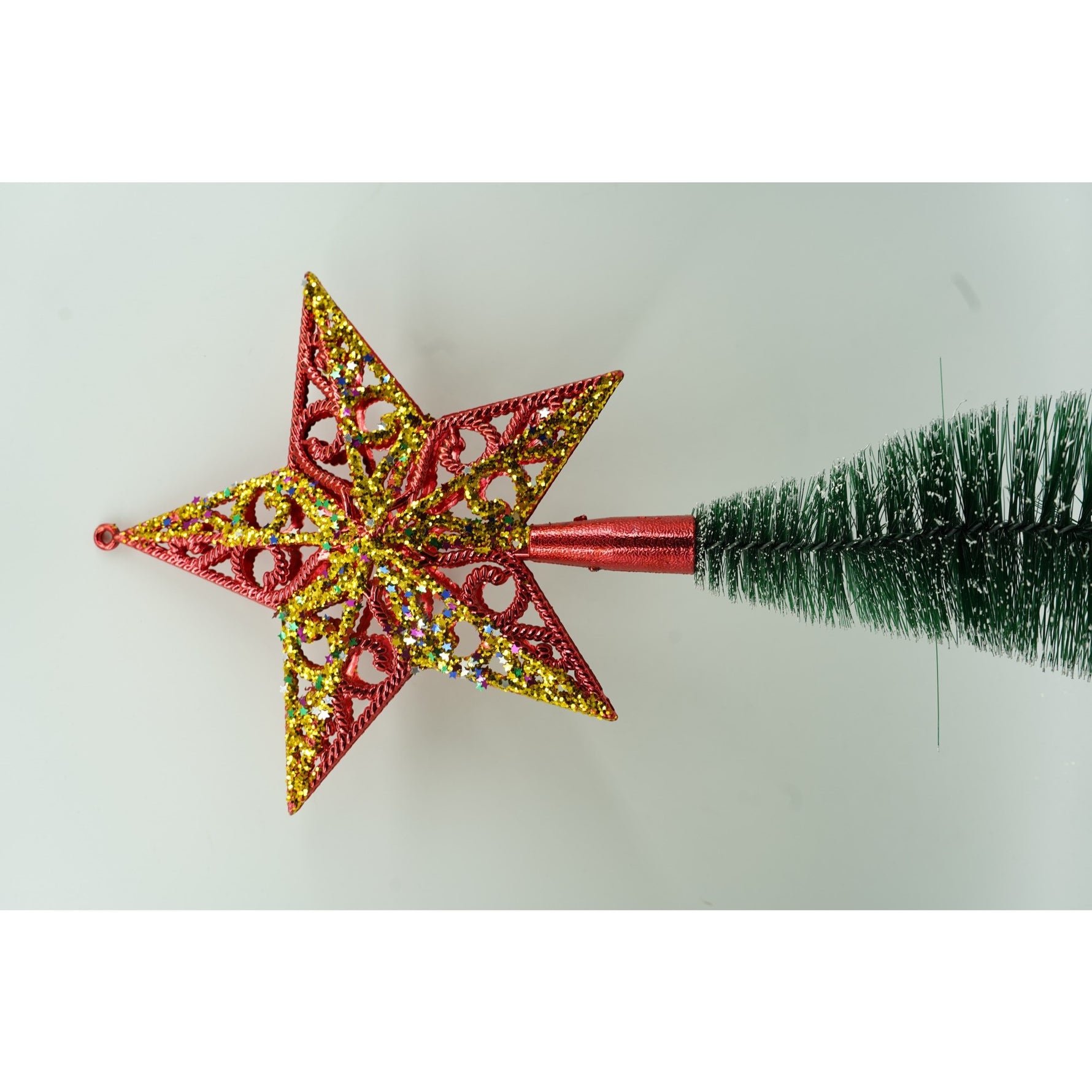 Varf decorativ de brad, Rosu/ Auriu, in forma de Stea, design spiralat, din Plastic, 19 cm x 21 cm, Interior/Exterior,