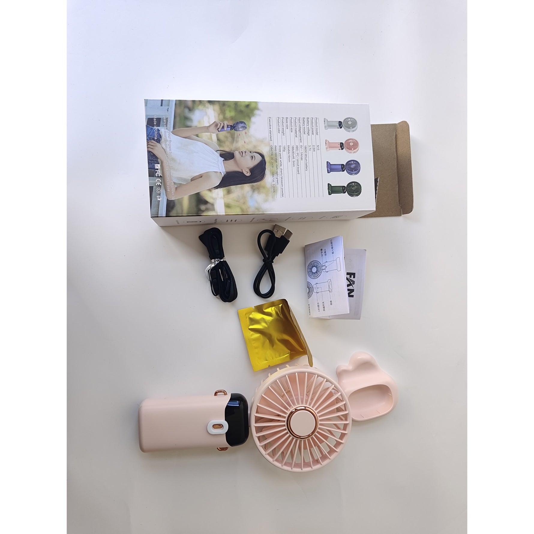 Ventilator Ultra Portabil cu Aromaterapie, Flippy, 3 in 1, de Mana, de Birou, de Gat, 5 Trepte de Viteza, Incarcare