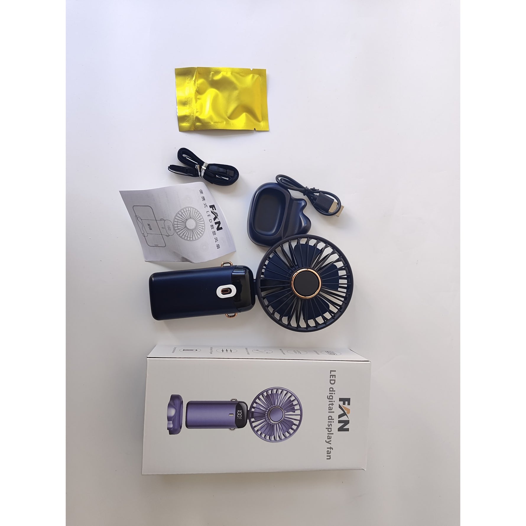 Ventilator Ultra Portabil cu Aromaterapie, Flippy, 3 in 1, de Mana, de Birou, de Gat, 5 Trepte de Viteza, Incarcare