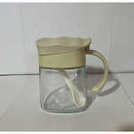 Recipient Condimente, Flippy, din Stilca, 180 ml, cu Maner si Lingurita, 11.3 x 8.2 cm, Capac Ondulat, Alb